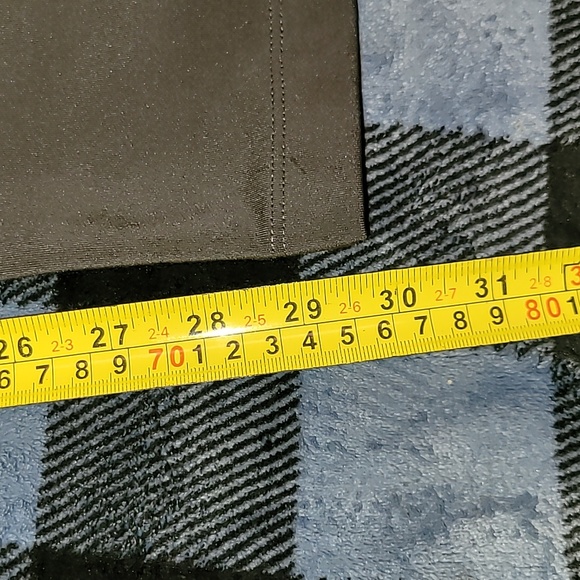 The North Face. Flash-dry sweatpants. Pre-owned. Men's size Large - Picture 10 of 15